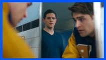 RIVERDALE 2x22 Season Finale *Chapter Thirty-Five: Brave New World* - Kevin and Moose Kiss