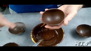 Réaliser une sphère en chocolat (moulage et assemblage)- Apprendre la pâtisserie (ALP)