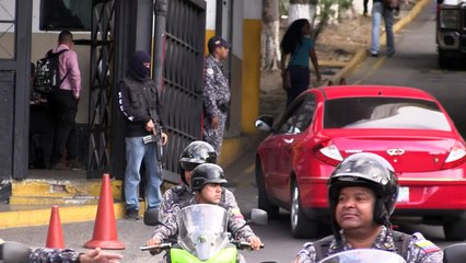 Opositores venezolanos dicen continuar toma de calabozos