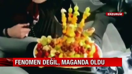 Ayağıyla araba kullanan maganda