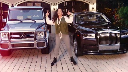 TAG DEL REGGAETON - MERCEDES BENZ G CLASS Y ROLLS ROYCE PHANTOM - El Mundo de Camila Guiribitey