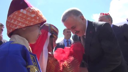 Descargar video: Kars Yerli ve Milli İlk Baz İstasyonu Ulak, Kars'ta Hizmete Alındı-Hd