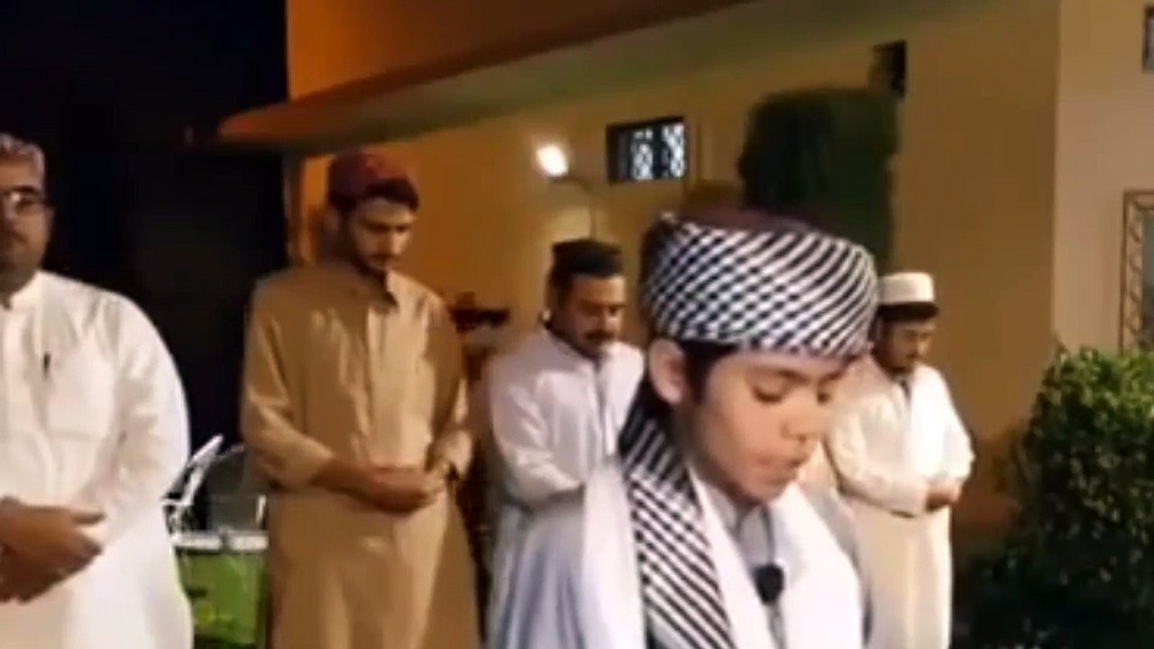 سورة يونس بصوت الطفل صاحب الصوت الجميل أسامة زهري