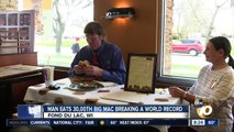 Il mange son 30.000ème Big Mac et entre dans le Guiness Book des records