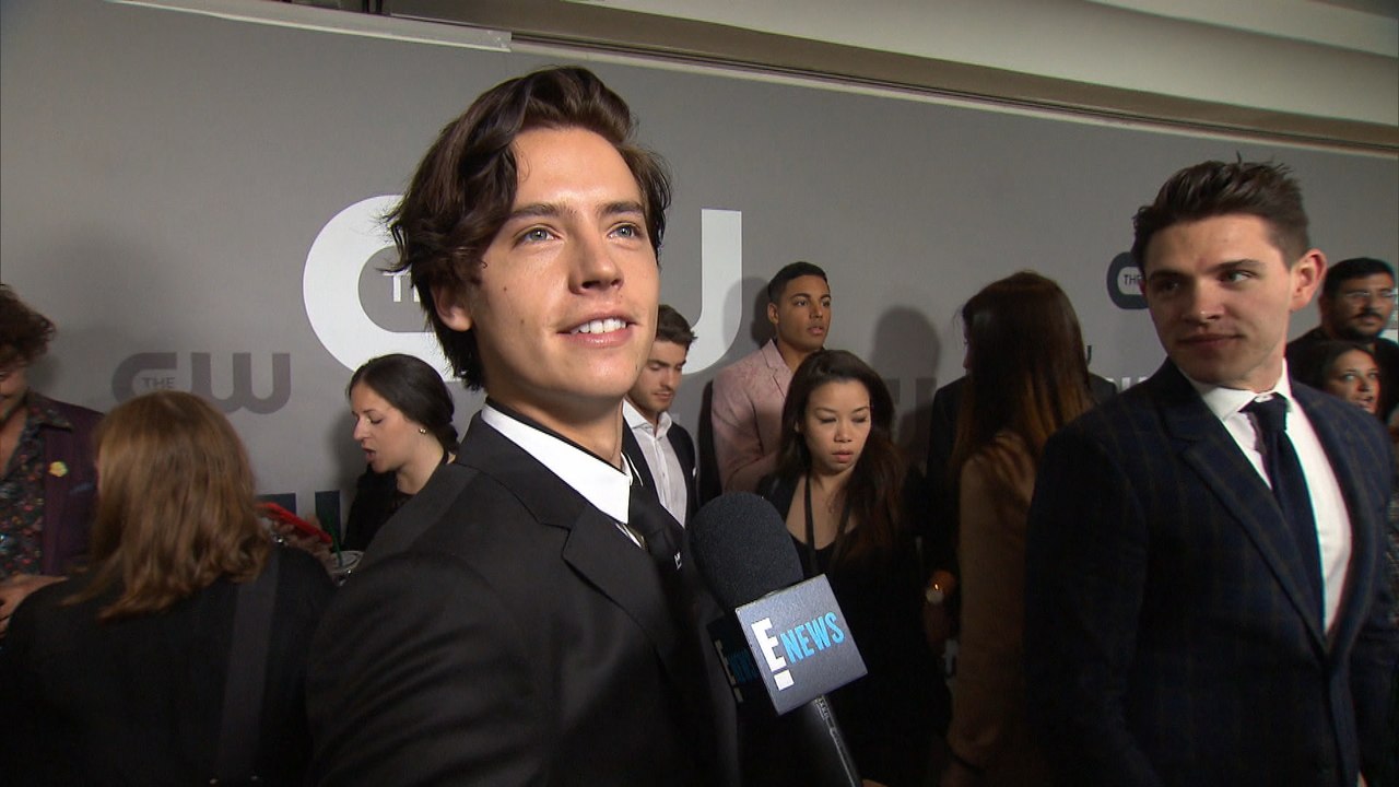 Cole Sprouse & Lili Reinhart: "Riverdale" Season 3, Jughead & More