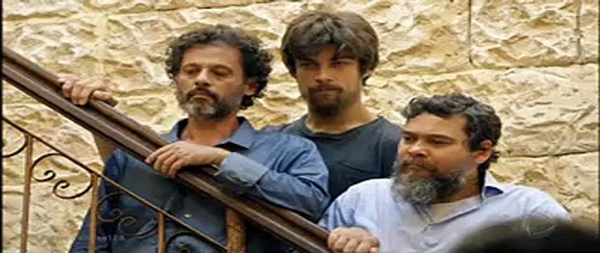 Apocalipse”– Guido é surpreendido com a presença de André na delegacia. No capitulo 128, quinta-feira, 17 de maio – Na Nova Babilônia, Benjamin sofre tortura. Greta flagra Adriano fotografando as plantas da Cidade do Futuro. Melina questiona a presença de