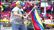 El ridículo baile de Maradona en el cierre de campaña de Maduro