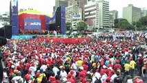 Santos acusa a Maduro de llevar colombianos a votar a Venezuela