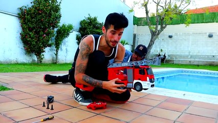 NUEVO CAMIÓN DE BOMBEROS RC *DISPARA AGUA* !! INCREÍBLE !! Makiman