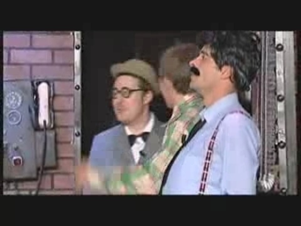 SHOW LIVE SAISON 2 - GROS SKETCH : L'ITW DE VLALCHEK