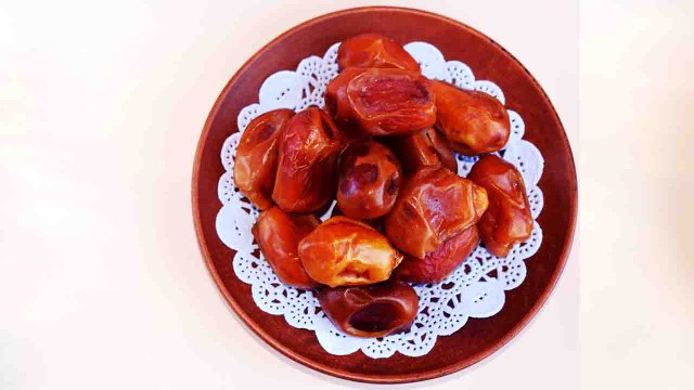 Ramzan Special: Importance of Dates (Khajur) | रमजान में खजूर खा कर ही क्यों खोलते हैं रोजा| Boldsky