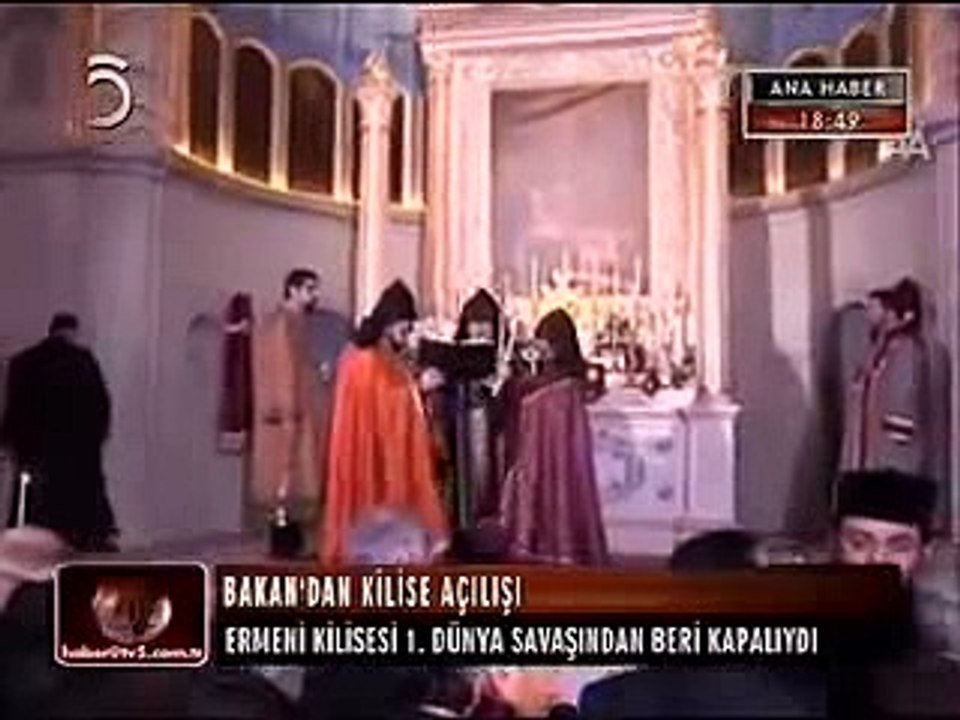 AKP,  Birinci Dünya Savaşından beri kapalı olan Ermeni Kilisesini açtı