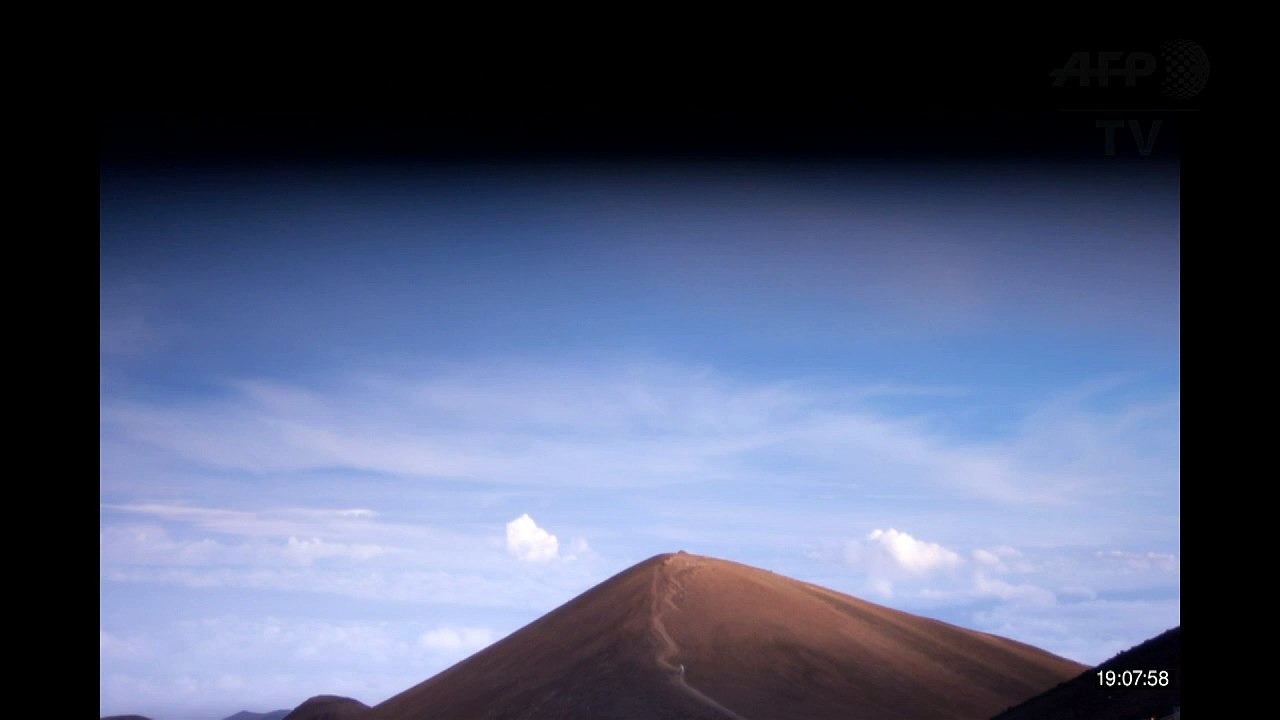 Explosion au sommet du volcan Kilauea
