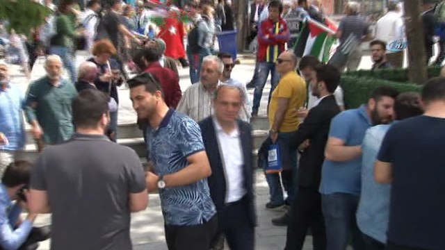 Vatandaşlar teknelerle Yenikapı miting alanına gidiyor