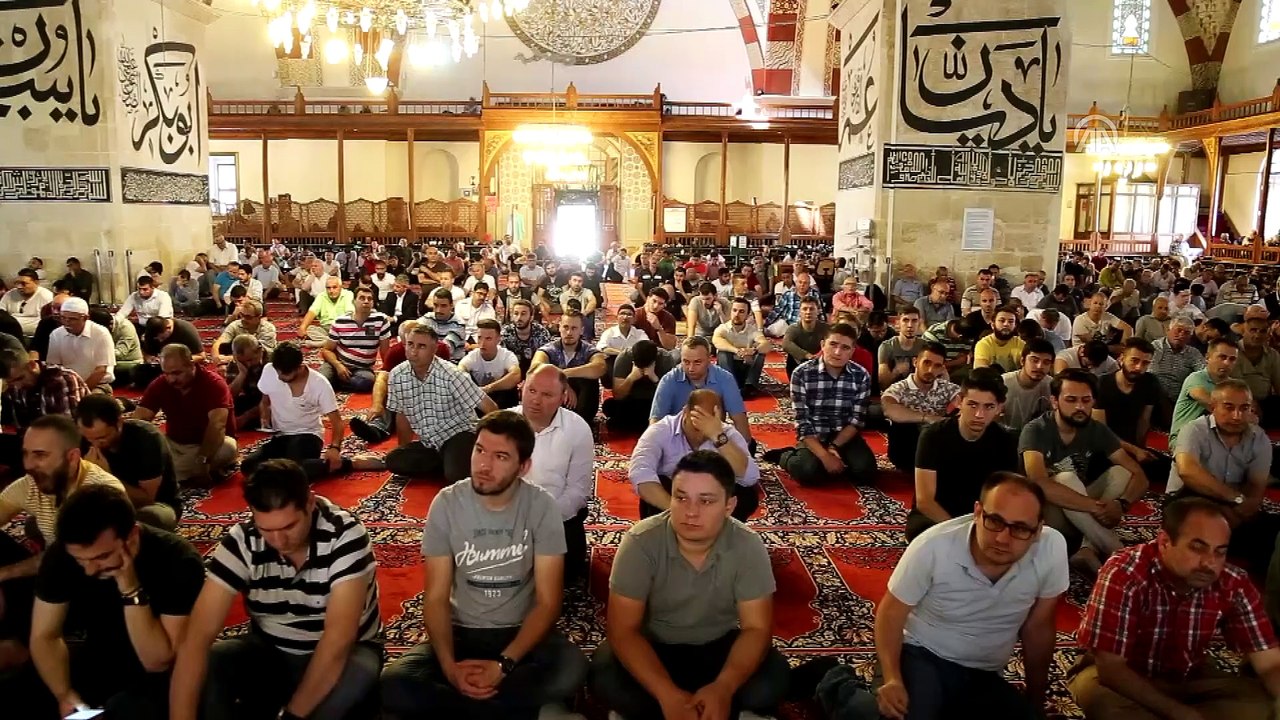 Kılıçla hutbe geleneği Edirne'de sürüyor - EDİRNE