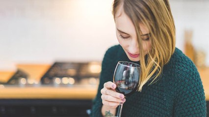 Wine before Sleep: Right OR Wrong? | सोने से पहले वाइन पीना सही या गलत | Boldsky