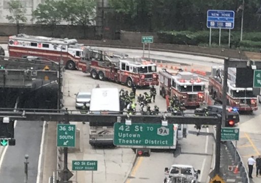 Dozens Injured in Two-Bus Collision in New York's Lincoln Tunnel