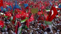 Cumhurbaşkanı Erdoğan: “Müslümanlar aralarındaki çatışmalarda ne kadar tahammülsüz, vicdansızsa, hasımlarına karşı o kadar pısırık, cesaretsiz, korkak bir görüntü içindeler”