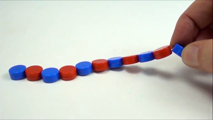 Collisions d'objets magnétiques (Slow motion)