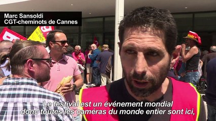 Cannes: des cheminots en colère mais en tenue de soirée