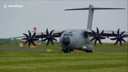 Watch massive RAF Atlas A400M plane soar in sky as part of training exercise