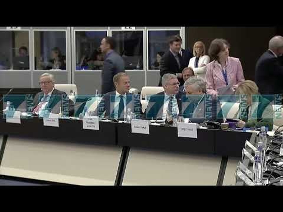 ALEKSIS CIPRAS I KENAQUR ME ECURINE E NEGOCIATAVE ME SHQIPERINE - News, Lajme - Kanali 7