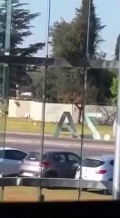 Afrique Du Sud : Des hommes armés explosent une voiture de transport de fonds pendant le vol !
