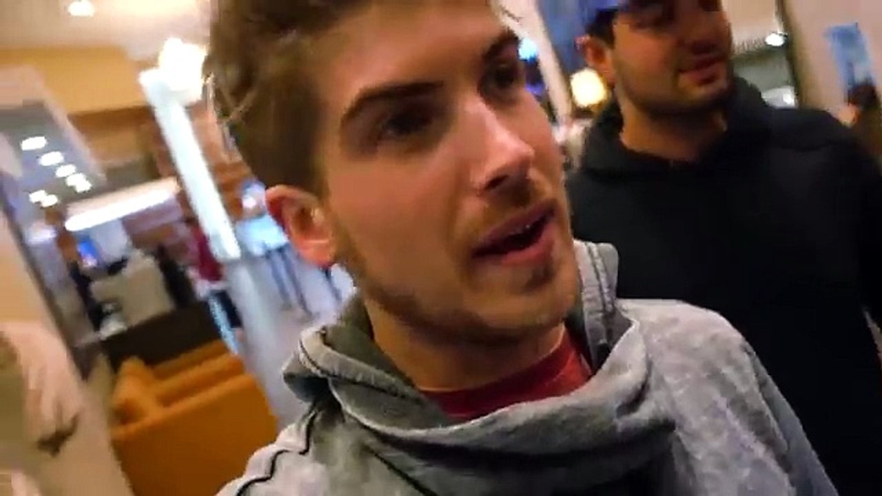 SPRAY PAINTING MY DOG! video Dailymotion