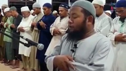 Bacaan Imam Sangat Merdu di Indonesia Menangis di Akhir Surah Qs Abasa Juz 30