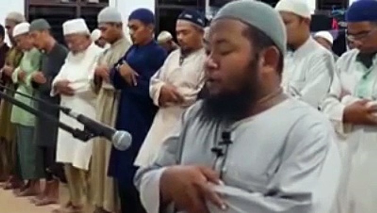 Bacaan Imam Sangat Merdu di Indonesia Menangis di Akhir Surah Qs Abasa Juz 30