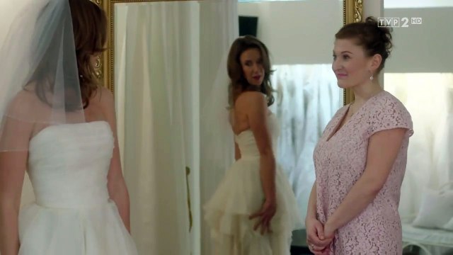 O mnie się nie martw – Napad w salonie – scena z odc. 11