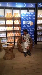  ამ წუთებში, ბიბლუსი გალერეაში, ჭავჭავაძის#7-ში, წიგნის საერთაშორისო დღესთან დაკავშირებით ორგანიზებული შეხვედრა იმართება. გალერეა ქართველ მწერლებს ლუკა ბაქანიძ