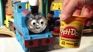 Thomas and Friends Play Doh Halloween Scary Pumpkin Mask for Thomas