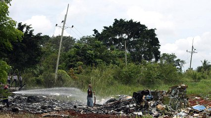Küba'da uçak kazası: 100'den fazla ölü var