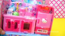 Juguetes de Hello Kitty - Oh no! Los niños hacen un desastre en la cocina de juguete de Kitty!