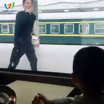 Lấy chồng khác lấy vợ?Khi con trai lấy vợ, mẹ sẽ có thêm 1 người con. Khi mẹ có thêm 1 người con, mẹ được mắng, được chửi, được toàn quyền dạy dỗ, và đa số bà