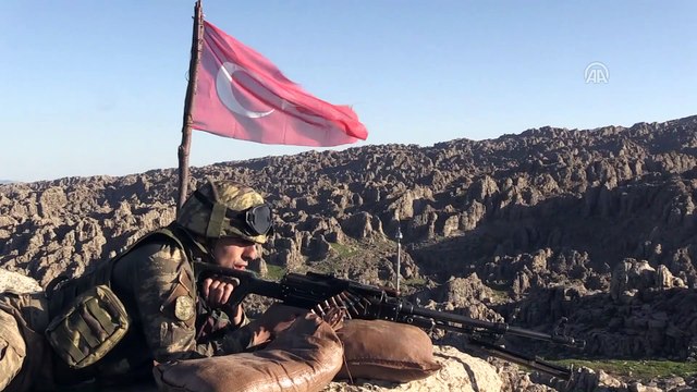 Mehmetçik Balkaya Dağları'nda teröristlere nefes aldırmıyor - HAKKARİ