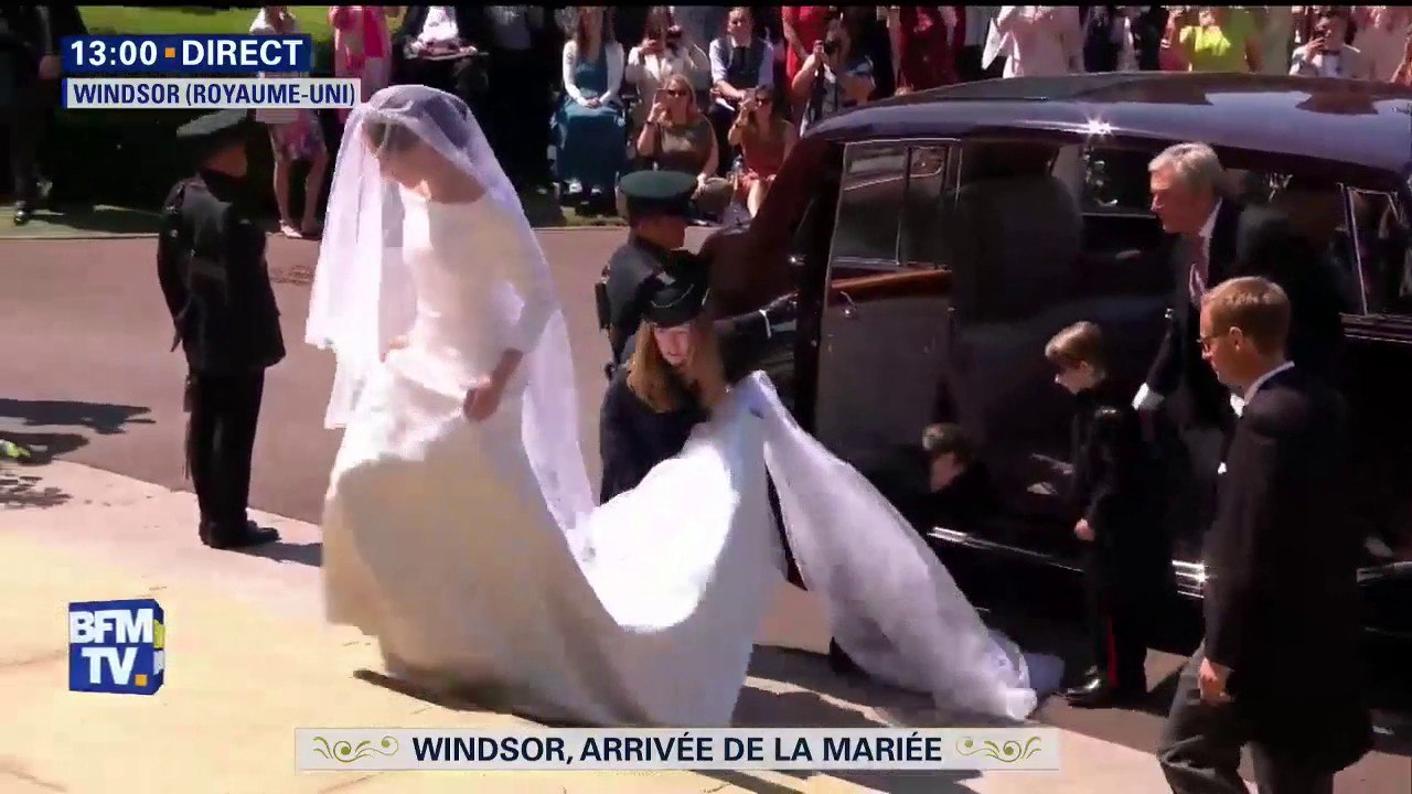 Mariage princier: première apparition de Meghan Markle avec sa robe de mariée