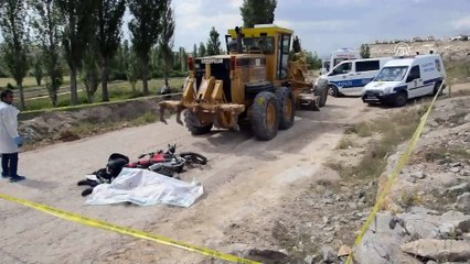 İş makinesinin çarptığı motosikletin sürücüsü öldü - KARAMAN