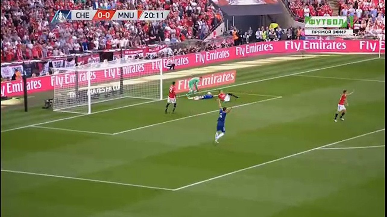 BÀN THẮNG! TỈ SỐ LÀ 1-0 CHO CHELSEA! Hazard dễ dàng đánh bại De Gea trên chấm phạt đền, mở tỉ số trận đấu.