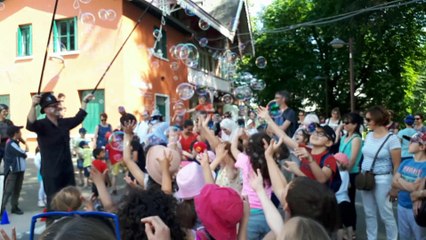 Oullins: la Fête de l'iris, c'est nature et culture en famille