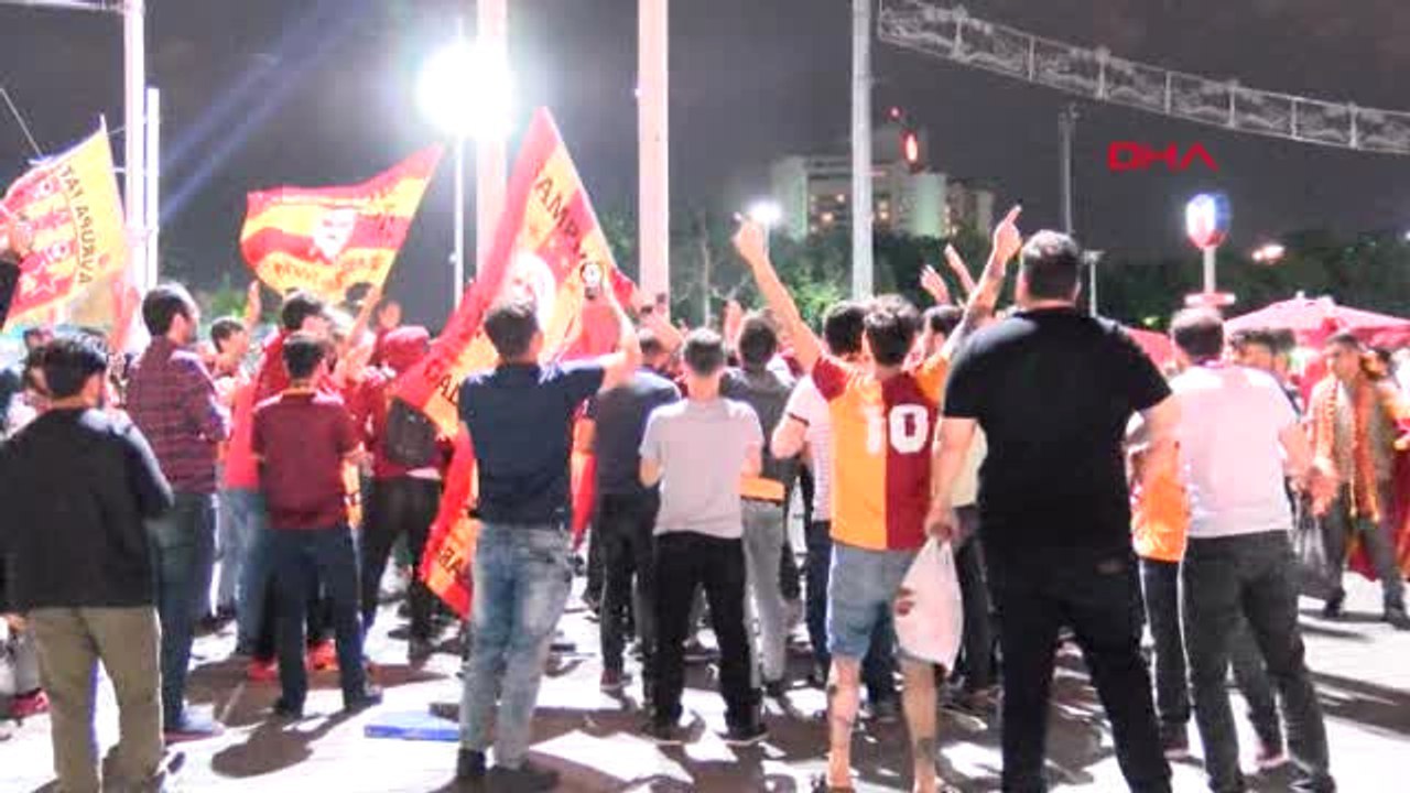 Taksim ve Bağdat Caddesi'nde Şampiyonluk Kutlaması