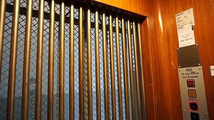 1910s Unknown old gated elevator (mb Graham Brothers, ALT) @ Ronnebygatan 47, Karlskrona, Sweden