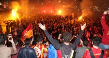 Galatasaray Şampiyon Oldu, Taraftar Sokaklara Döküldü