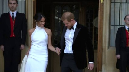 Kraliyet Düğününde 2. Perde! Çiçeği Burnunda Çift Yeni Kıyafetleriyle Objektiflere Poz Verdi