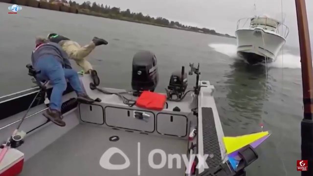 Lake of the Ozarks: Boat Crashes Caught on live video