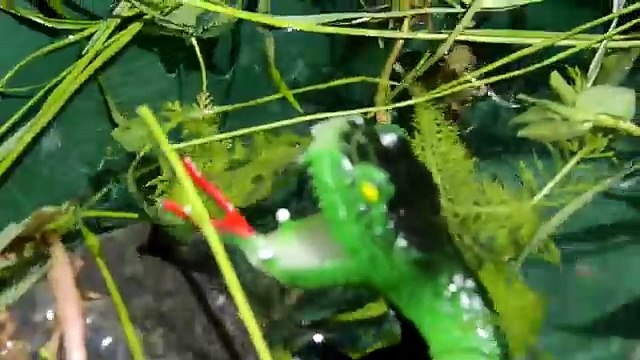 ДИНОЗАВРЫ. Битва Динозавров - Тиранозавров с Крокодилом и Змеёй. Мультик про Динозавров. Игрушки ТВ