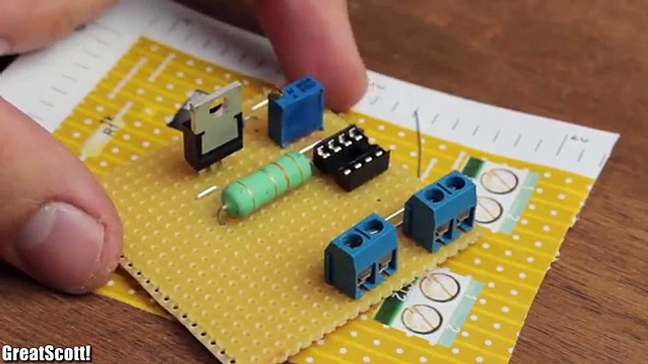 HACKED!: Laser Diode from DVD Burner || Constant Current Source