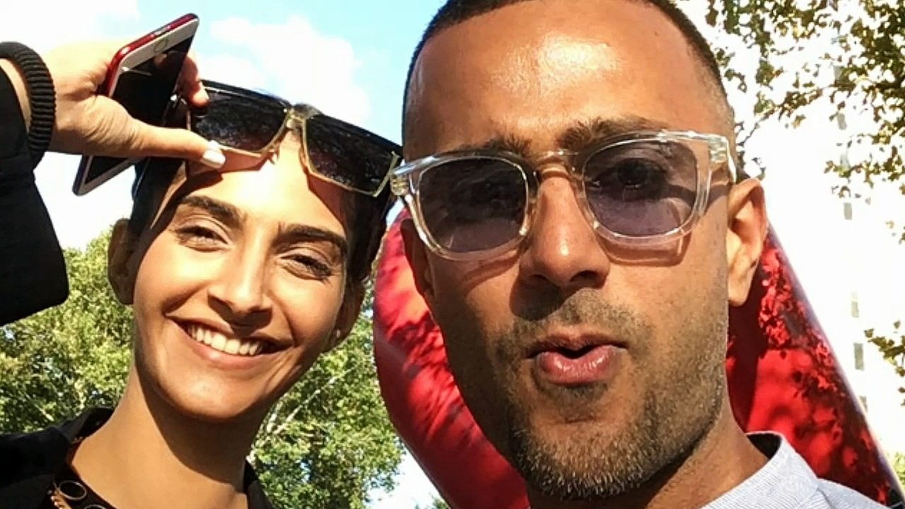 पत्नी सोनम कपूर को इस तरह देखकर बेकाबू हुए आनंद अहूजा