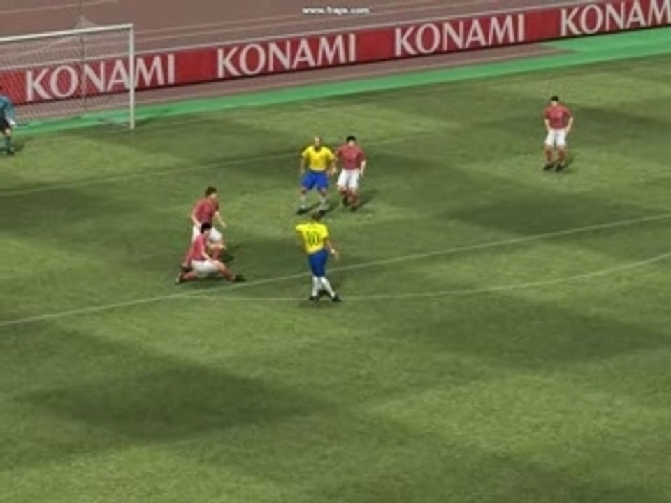 PES BUT incroyable coup du foulard ADRIANO